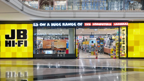 Growing fears Aussies will stop spending as retail stocks drop